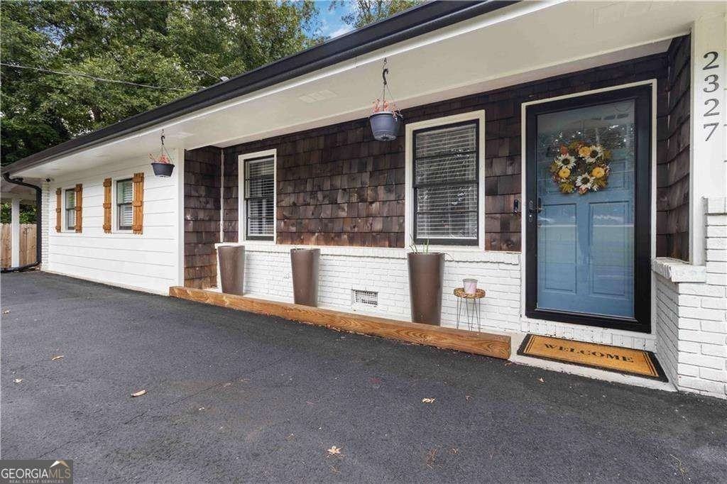 2327 Young Rd - Photo 2 of 40