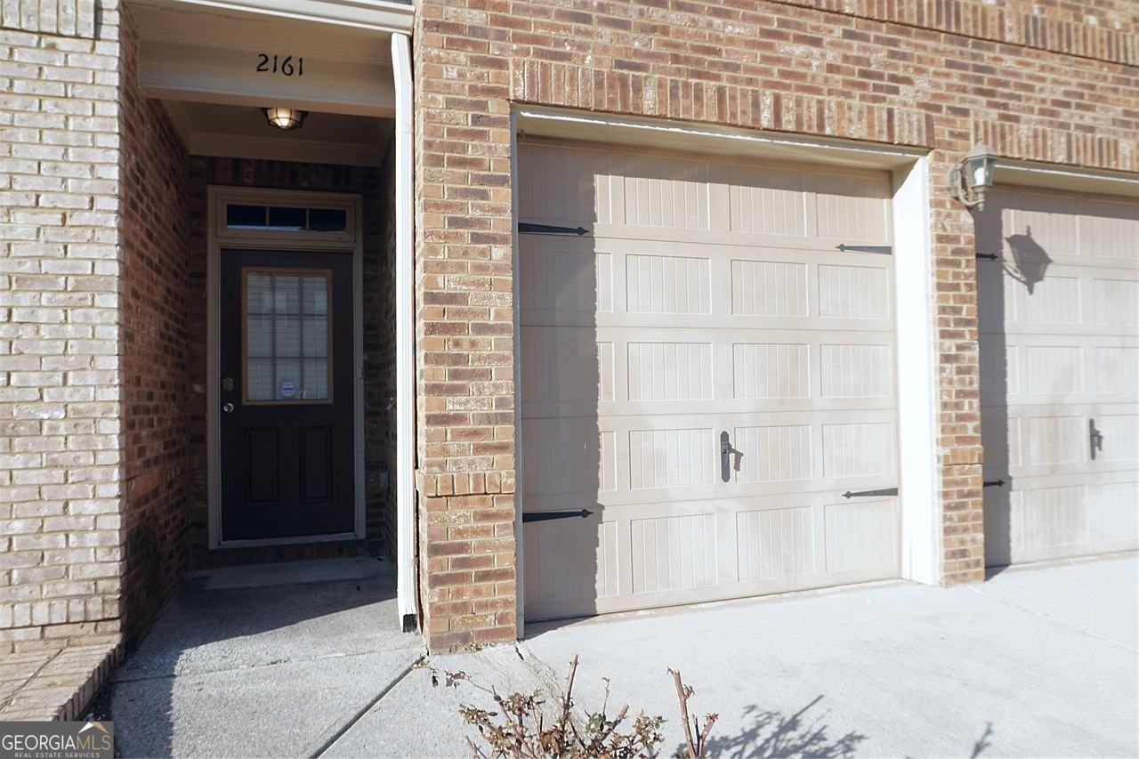 2161 Oakland Grove Pl - Photo 2 of 15