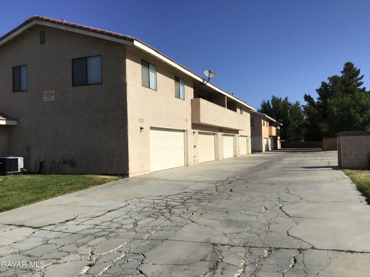 43942 18th St E #3 - Photo 2 of 2