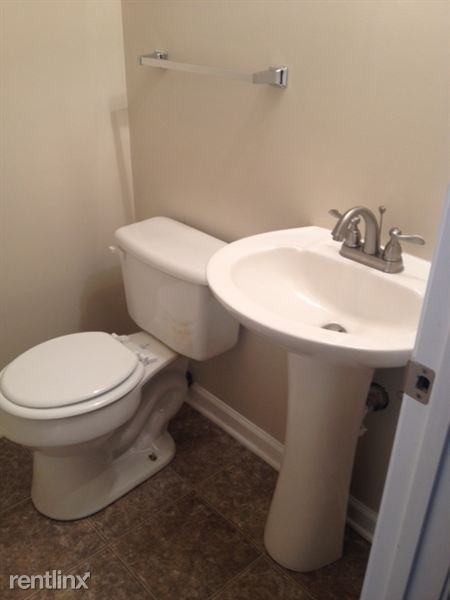 511 Sherwood Ct - Photo 2 of 14
