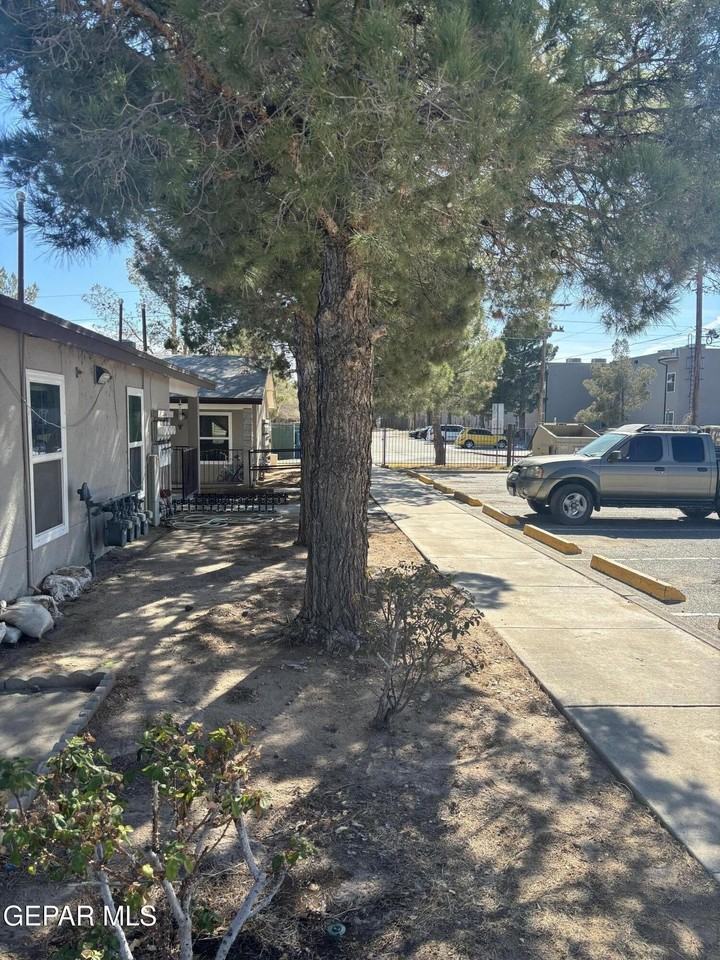 7840 Knights Dr Apt 216 #216 - Photo 2 of 17