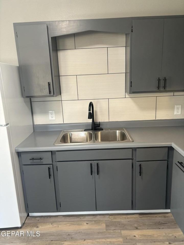 7840 Knights Dr Apt 216 #216 - Photo 7 of 17