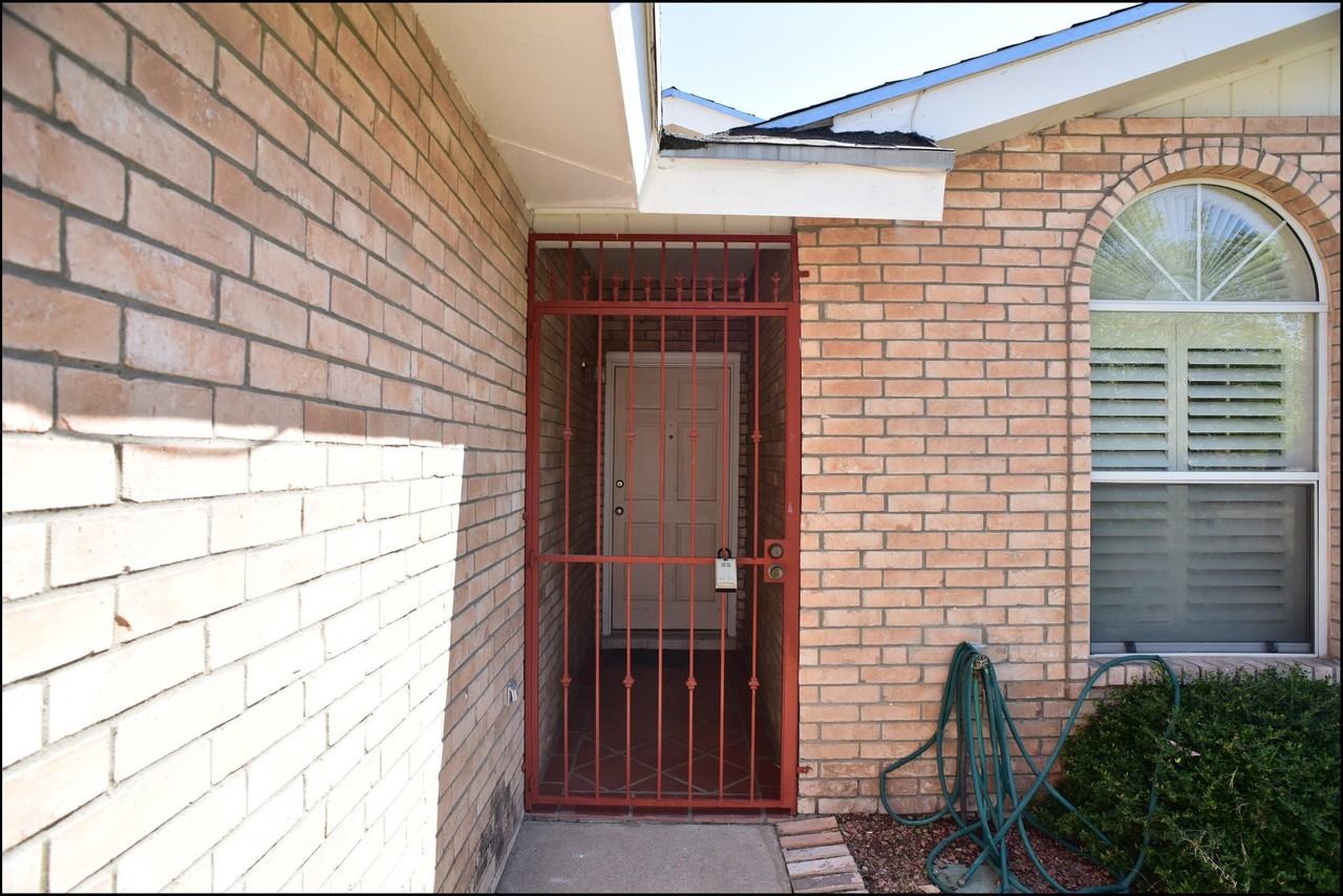 1174 Upper Canyon Pl - Photo 5 of 43