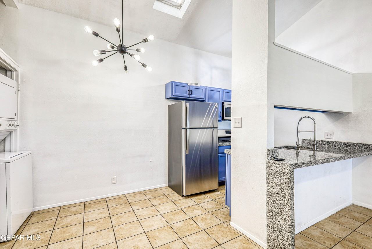 630 White Cliffs Dr Apt C #C - Photo 7 of 29