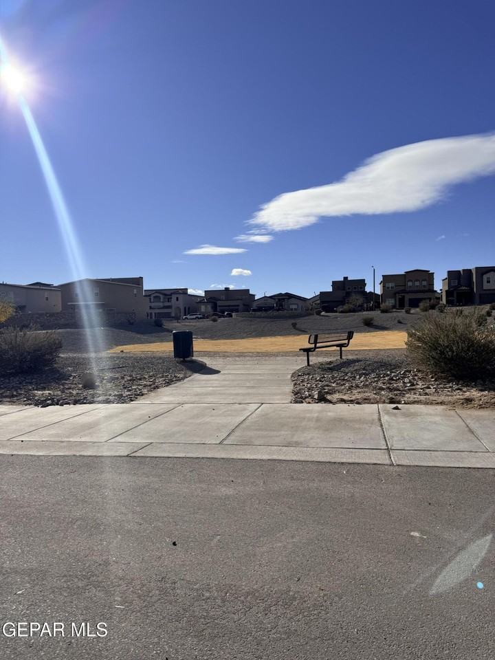 548 La Entrada Cir - Photo 2 of 32