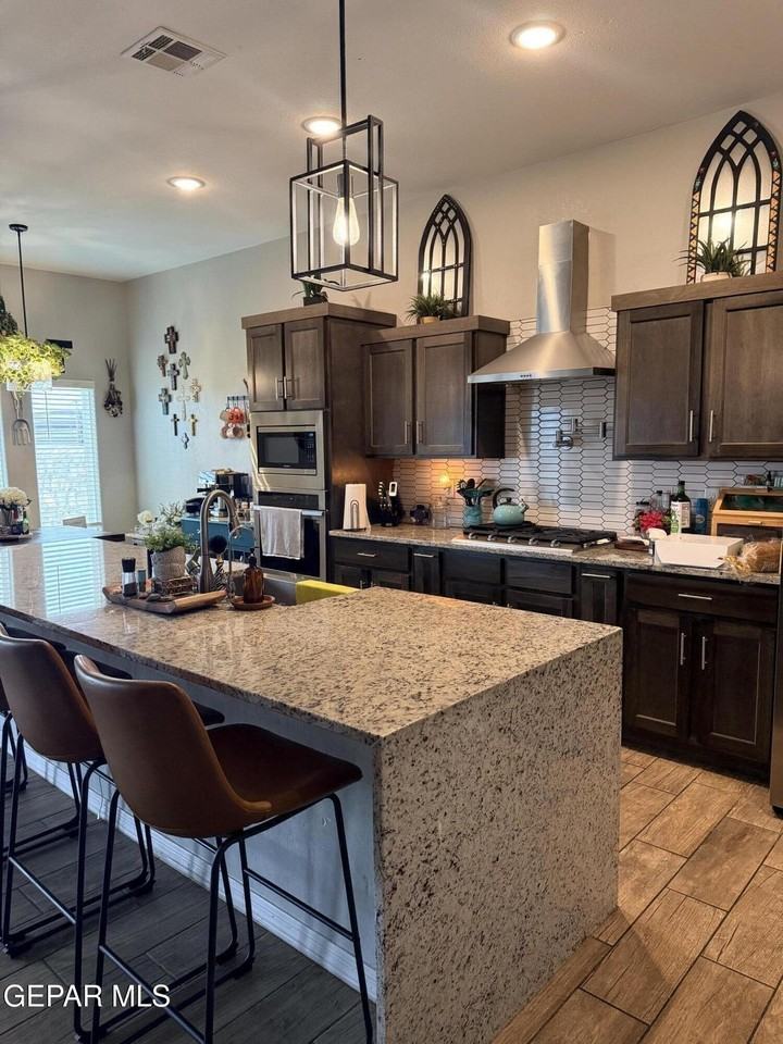 548 La Entrada Cir - Photo 4 of 32