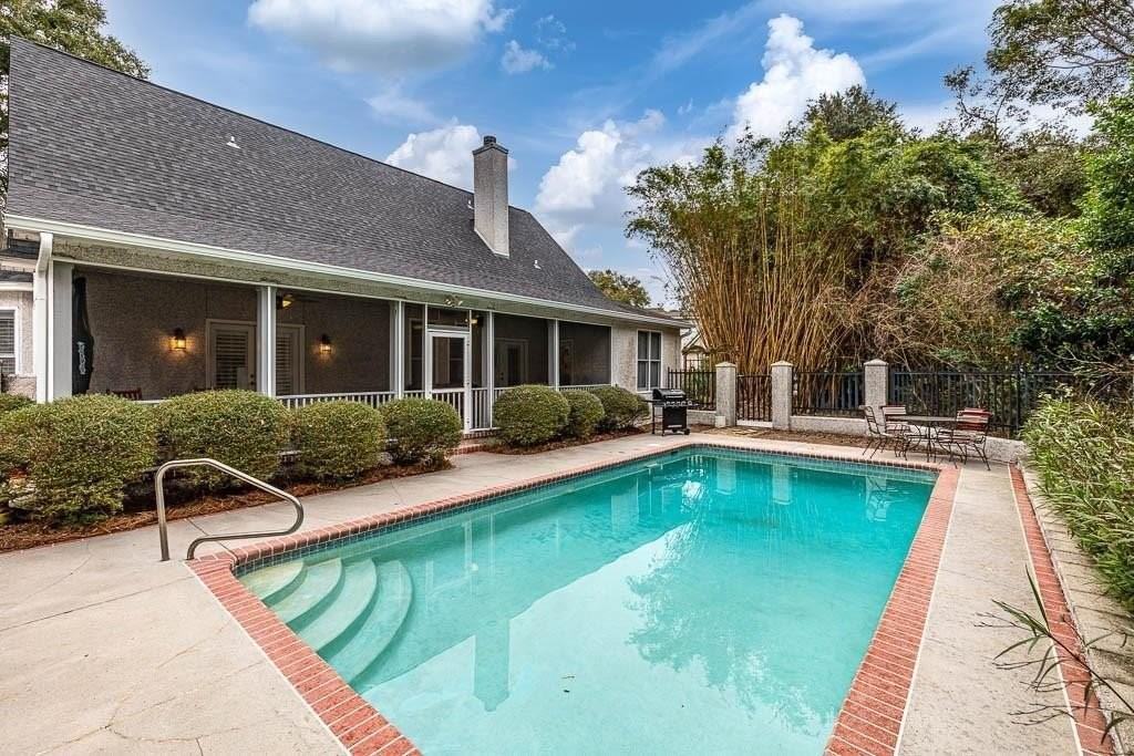 183 W Commons Dr - Photo 2 of 17