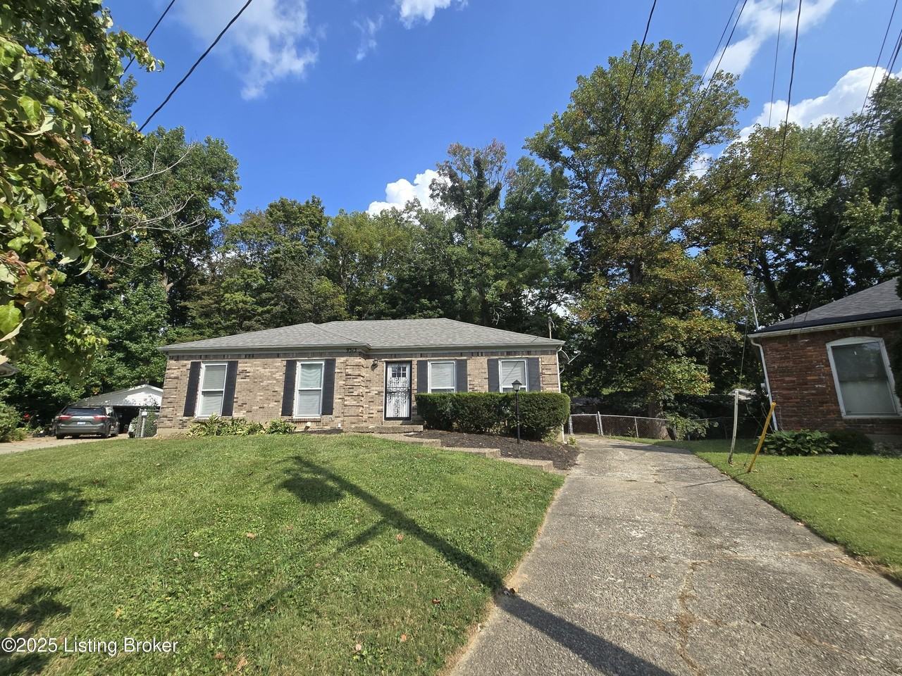 9313 Le Beau Ct - Photo 3 of 50