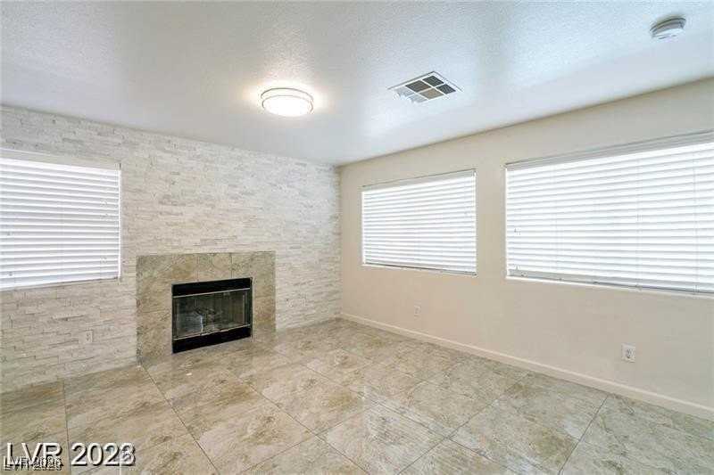 9280 Cool Creek Ave - Photo 6 of 30