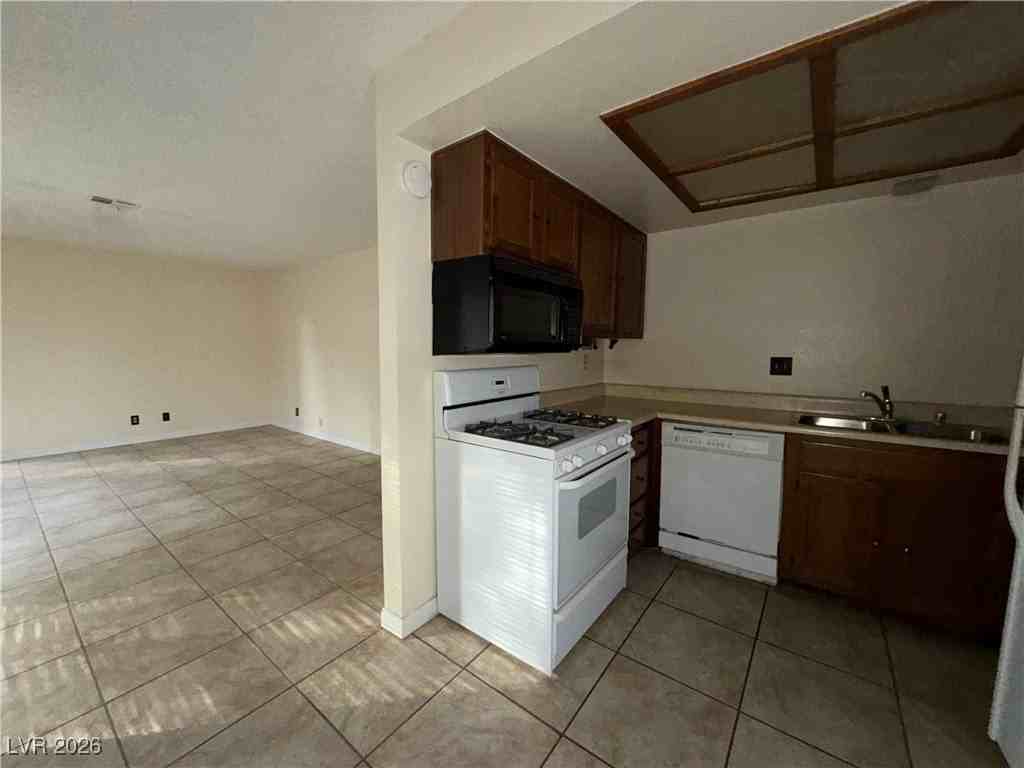 5159 Caliente St #166 - Photo 3 of 12