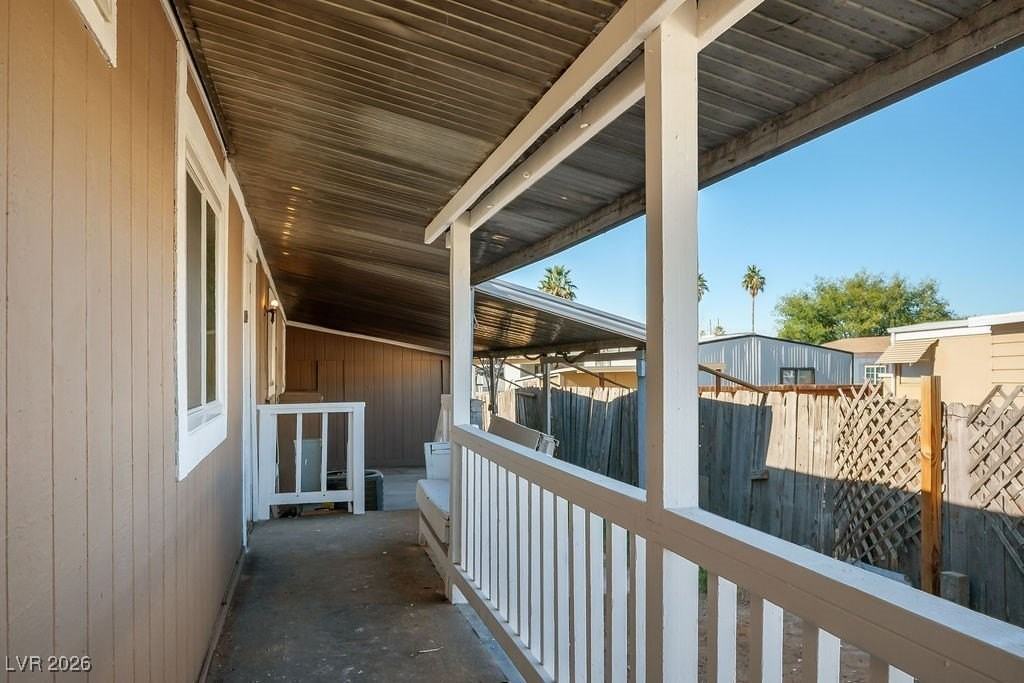 2879 Green Tree Ave - Photo 5 of 36