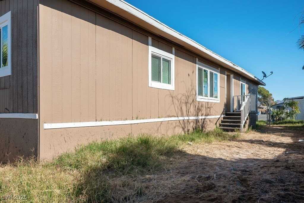 2879 Green Tree Ave - Photo 7 of 36