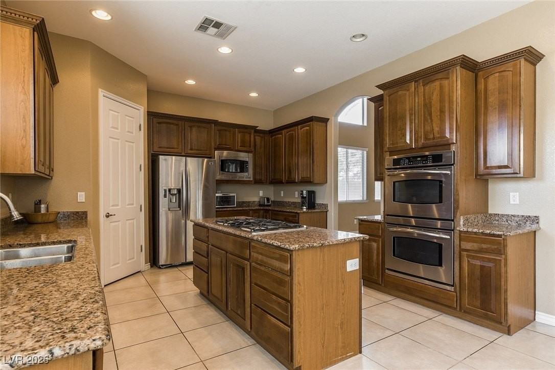 9481 Kickapoo Ave - Photo 6 of 25