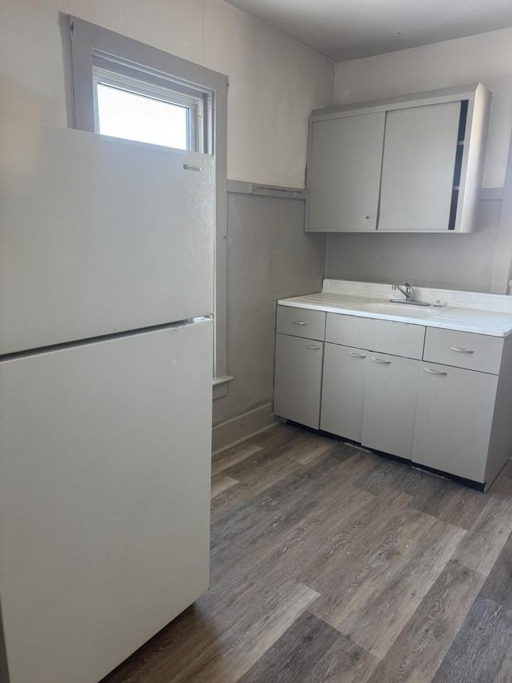 1001 N Saginaw St Apt 8 #8 - Photo 6 of 8