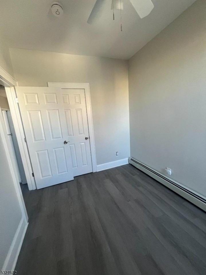 149 Atlantic St - Photo 6 of 11