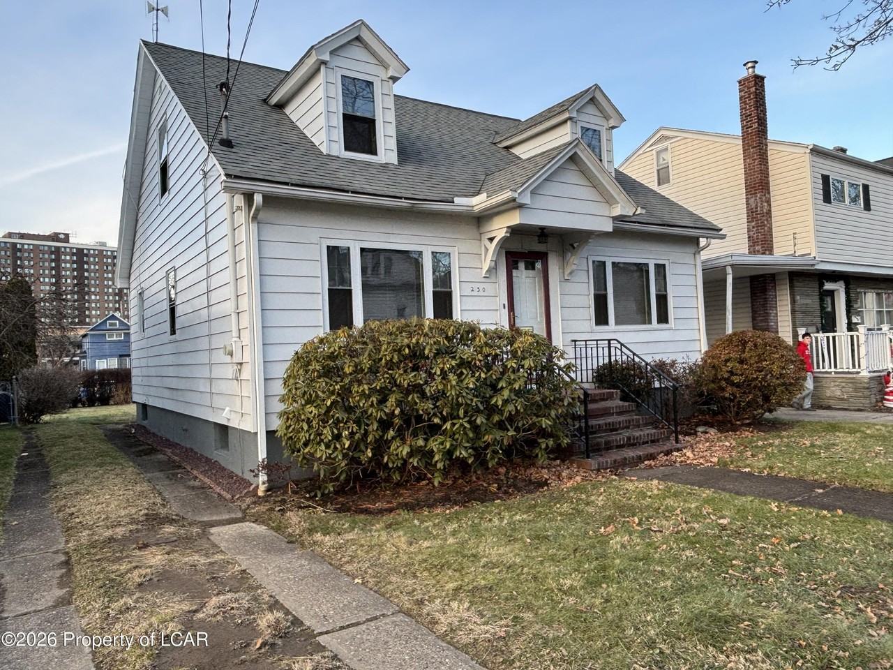 230 Wright Ave - Photo 2 of 9