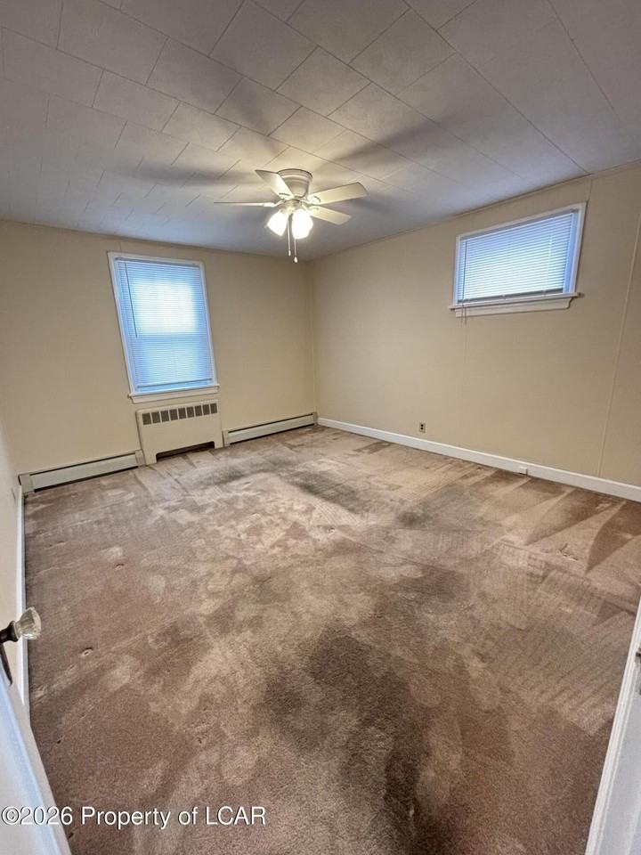 230 Wright Ave - Photo 5 of 9