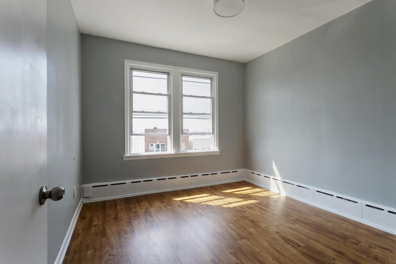 420 Liberty Ave #2F - Photo 3 of 8