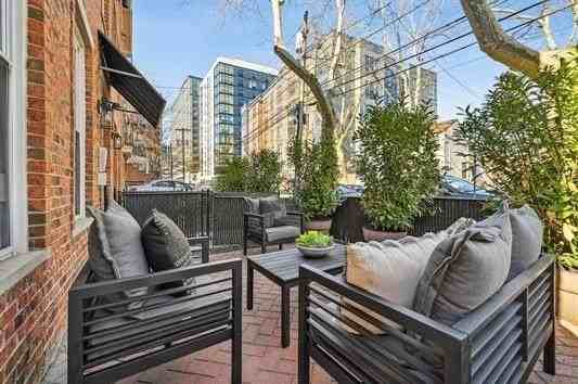 47 Washburn St #202 - Photo 7 of 8