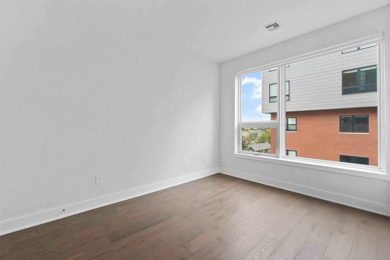 260 Avenue E #303 - Photo 3 of 16