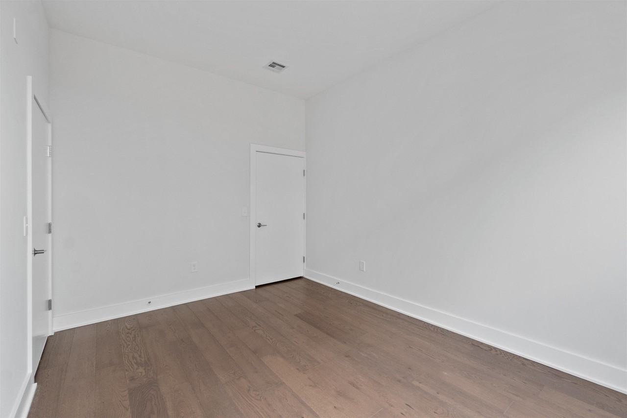 260 Avenue E #303 - Photo 7 of 16