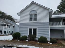 featured image of 122 W Victoria Ct Apt A #A