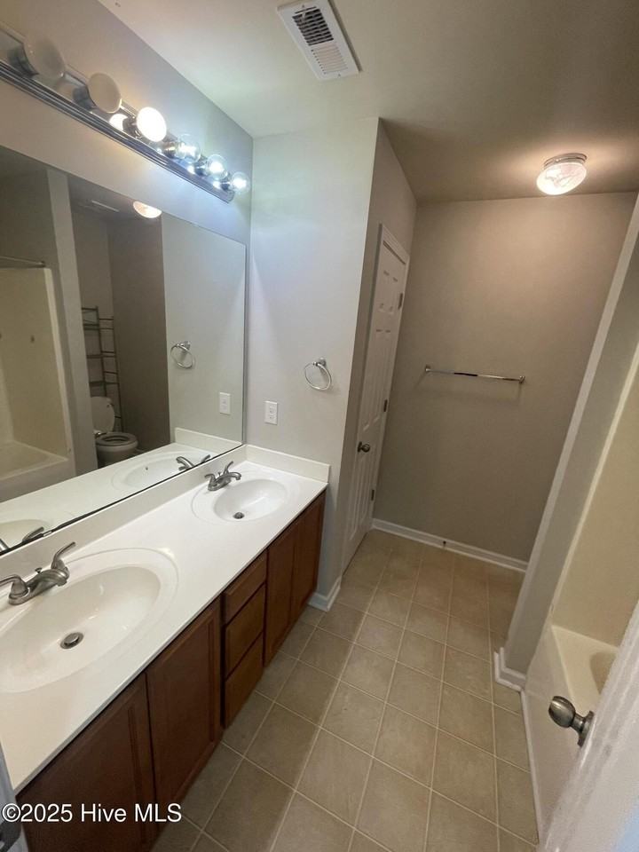 407 Caldwell Loop - Photo 3 of 15