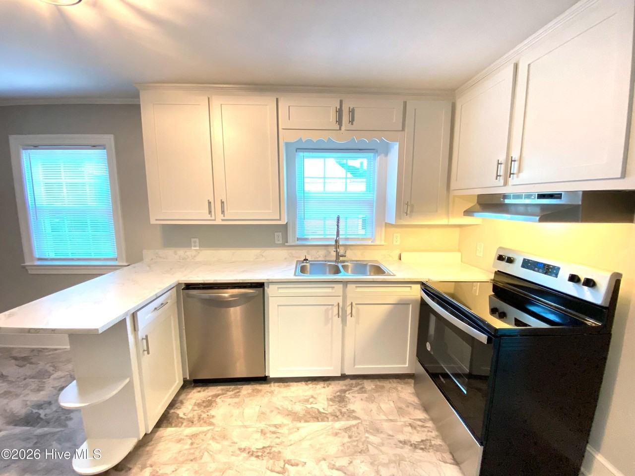 1710 S Elm St - Photo 5 of 21