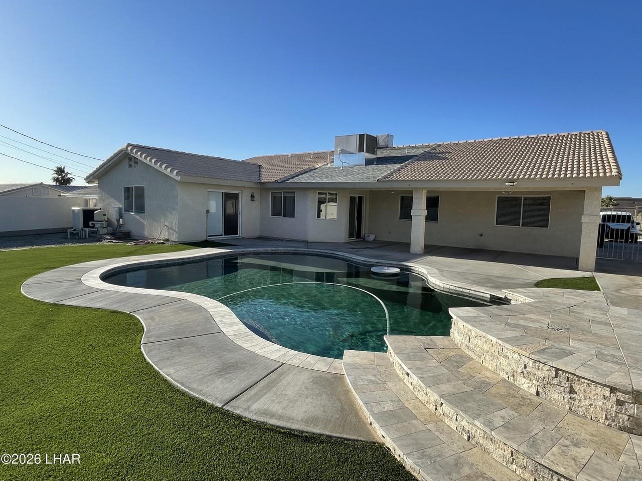 2850 Appletree Dr - Photo 2 of 17