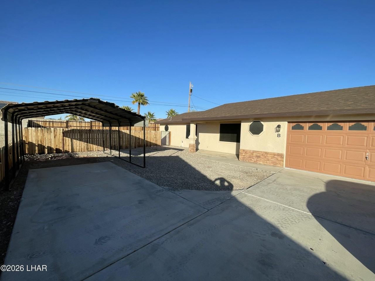 2471 Anita Ave Apt B #B - Photo 2 of 18