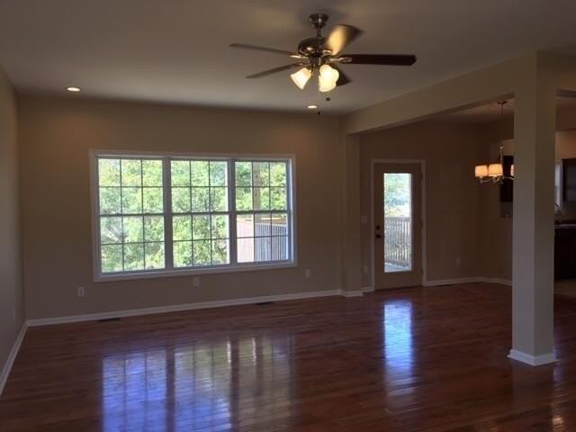 976 Cobble Dr - Photo 5 of 26