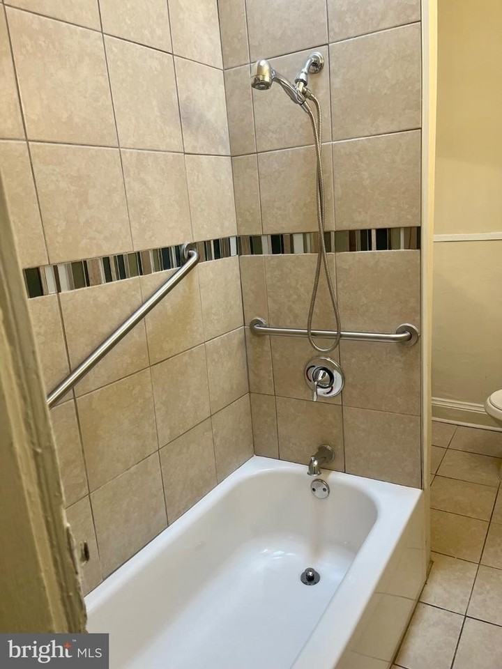 1822 N Milton Ave - Photo 6 of 18