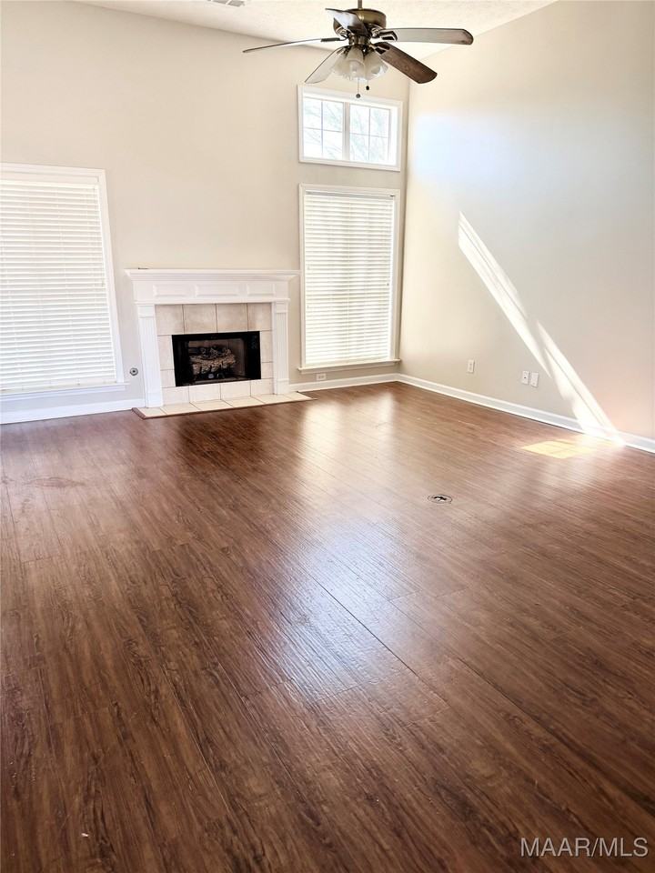 7528 Pinnacle Ct - Photo 3 of 17