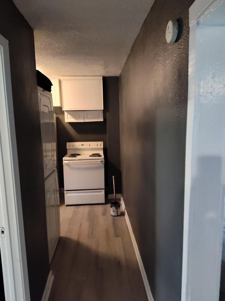 258 Silverage Ave - Photo 4 of 8