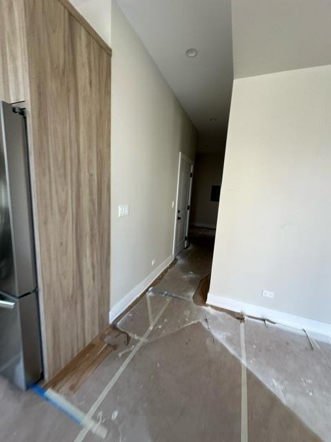 2258 N Southport Ave - Photo 5 of 10