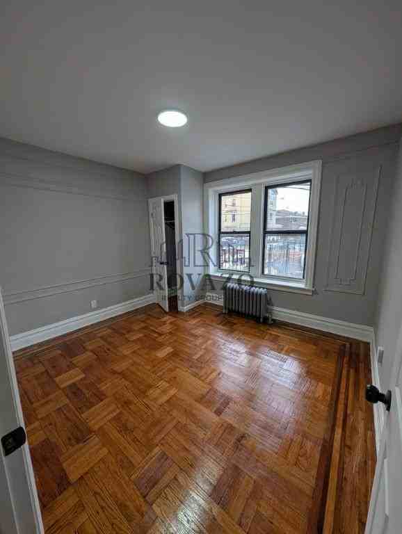 160 Ellis Ave - Photo 4 of 6