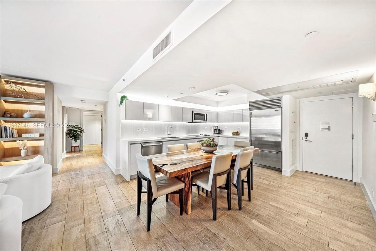 102 24th St #1207 - Photo 2 of 47