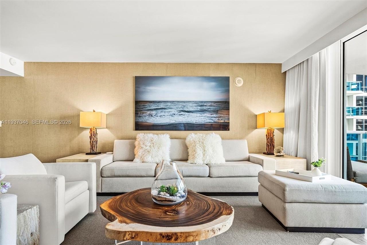 102 24th St #1207 - Photo 7 of 47