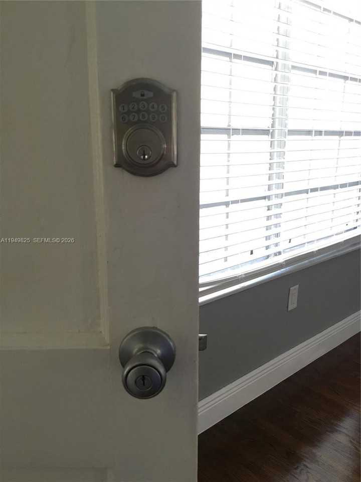 661 Sw 11th St #22W - Photo 3 of 22