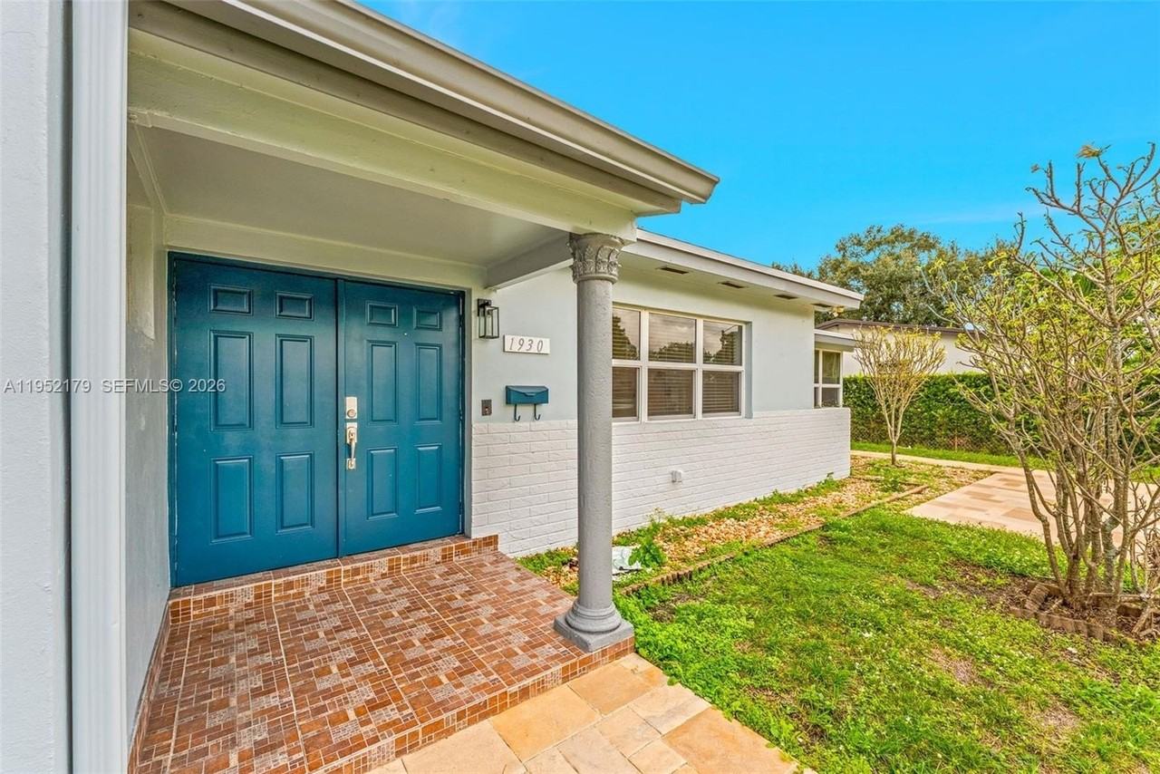 1930 Nw 184th St - Photo 3 of 26