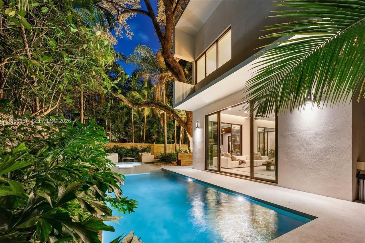 2805 Freeman St - Photo 4 of 50