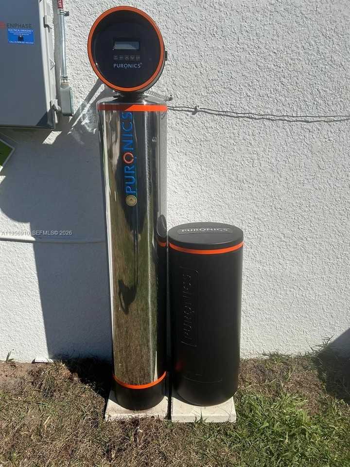 413 Akin Pl #413 - Photo 6 of 13