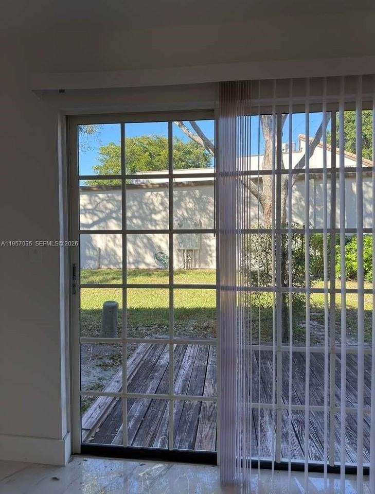 9719 N New River Canal Rd #308 - Photo 6 of 31