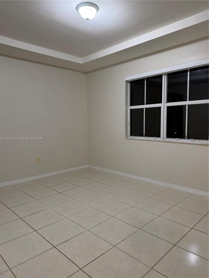 15305 Sw 119th St - Photo 7 of 15