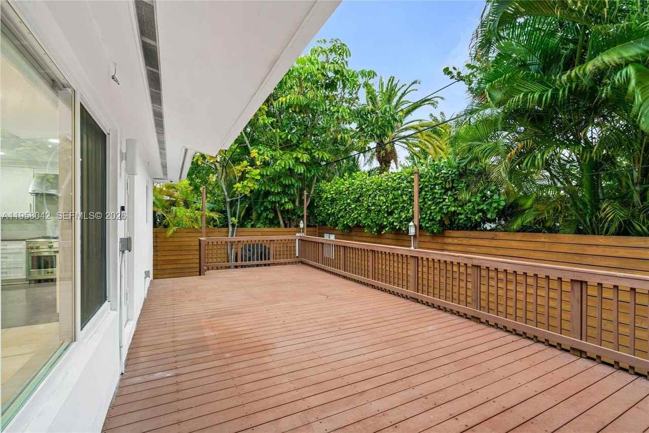 3505 Crystal View Ct - Photo 2 of 50