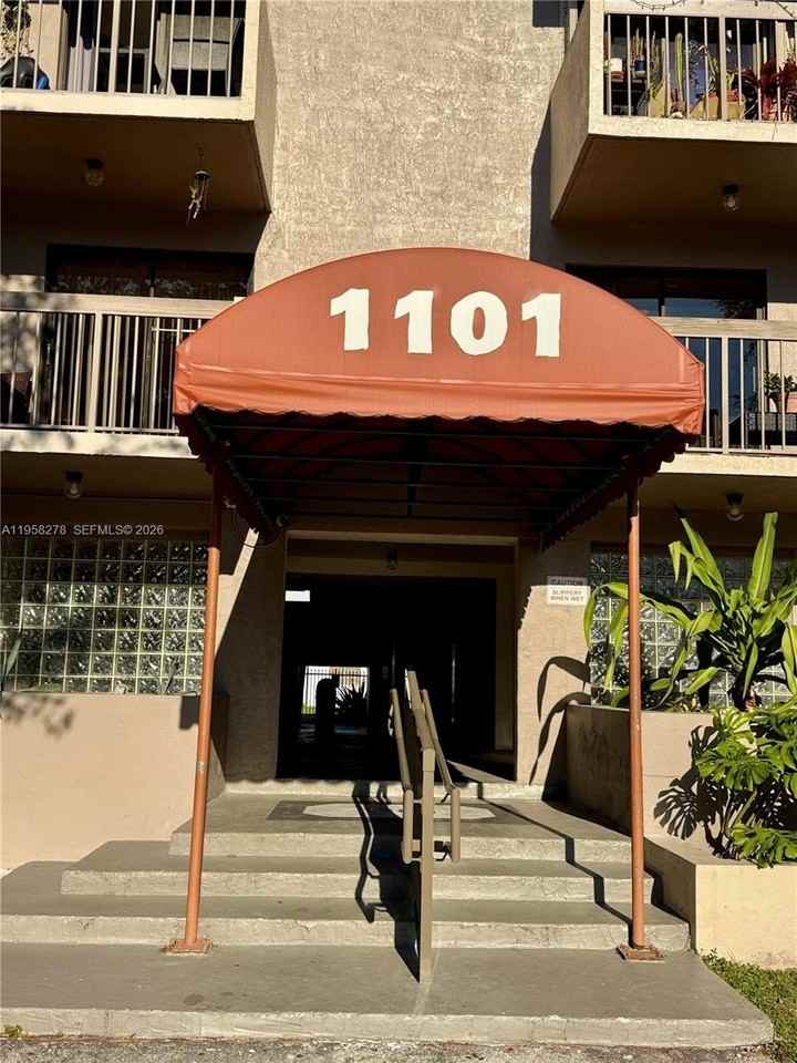 1101 Sw 122nd Ave #302 - Photo 2 of 50