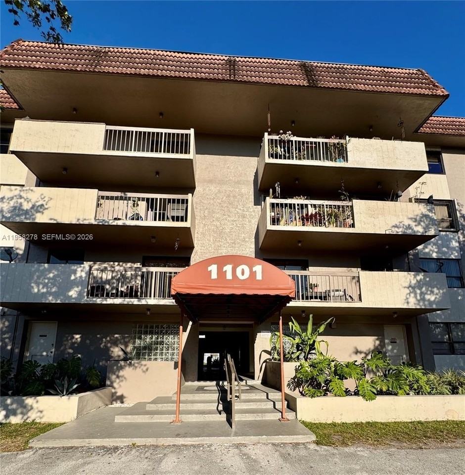 1101 Sw 122nd Ave #302 - Photo 3 of 50