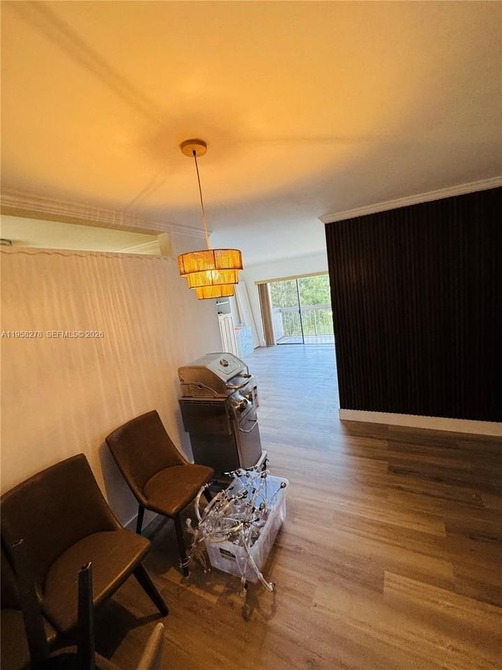 1101 Sw 122nd Ave #302 - Photo 5 of 50