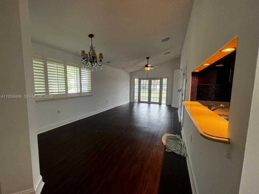 4201 Glenmoor Dr #4201 - Photo 2 of 27