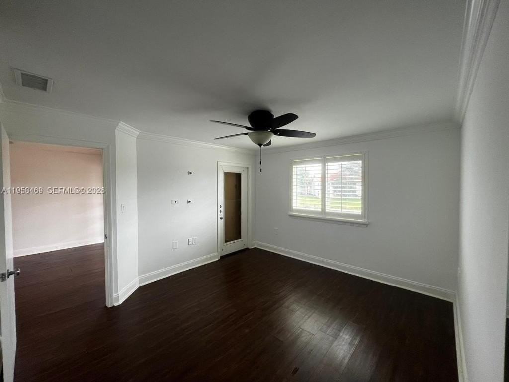 4201 Glenmoor Dr #4201 - Photo 5 of 27